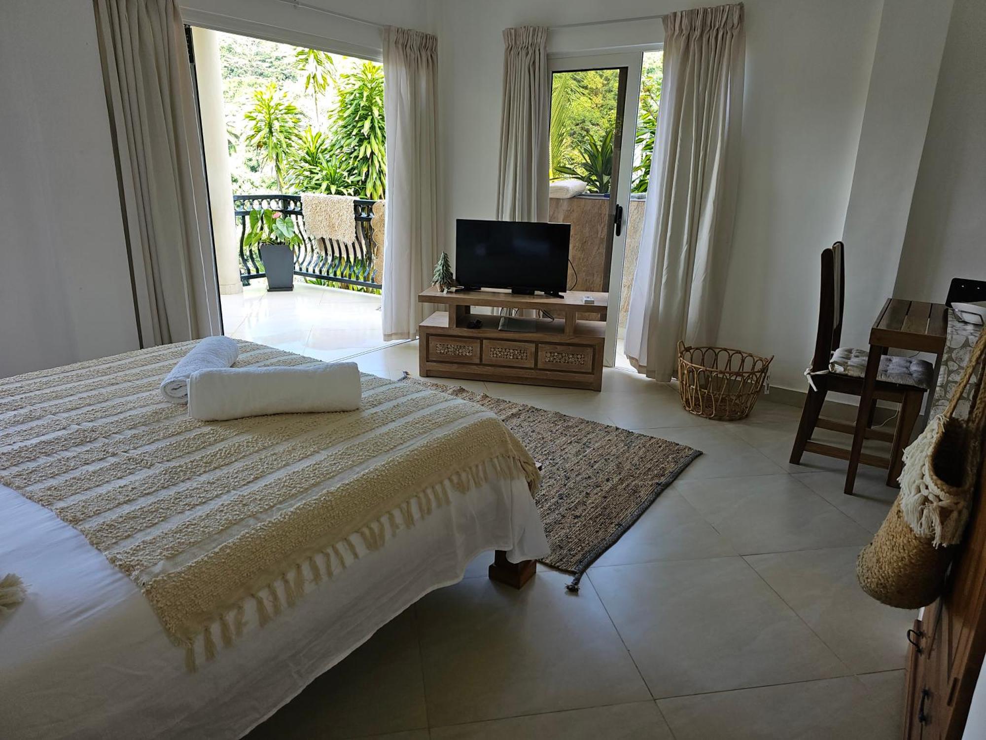 South Hill Villa Anse Royale Eksteriør billede